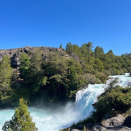 Domo Conguillio Conecta Con Tu Energia Sagrada Junto Al Salto Truful Truful Con Una Vista Majestuosa Que Podras Disfrutar En Una Tinaja Una Experiencia Que Alineara Tu Espiritu Y Tu Energia Interior Vivelo Melipeuco Buitenkant foto
