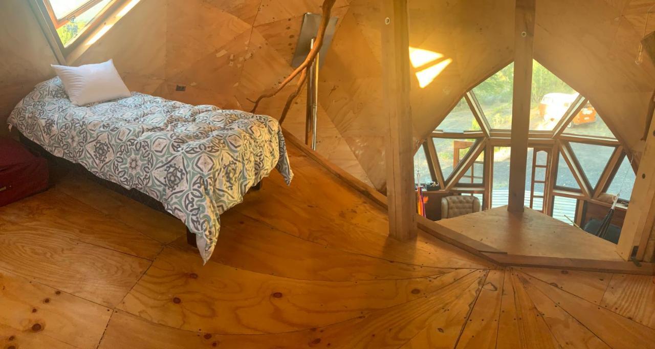 Domo Conguillio Conecta Con Tu Energia Sagrada Junto Al Salto Truful Truful Con Una Vista Majestuosa Que Podras Disfrutar En Una Tinaja Una Experiencia Que Alineara Tu Espiritu Y Tu Energia Interior Vivelo Melipeuco Buitenkant foto